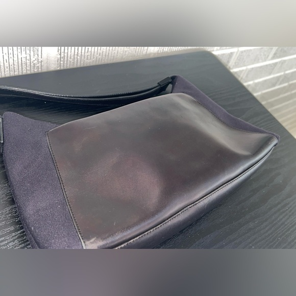 TUMI Nylon/Leather Shoulder Bag - Picture 11 of 13